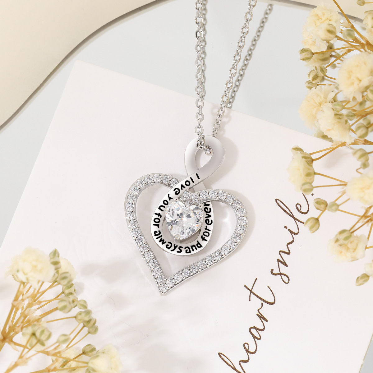 Elegant Handcrafted Jewelry Piece: Classic Heart-Shaped Amulet Necklace Set