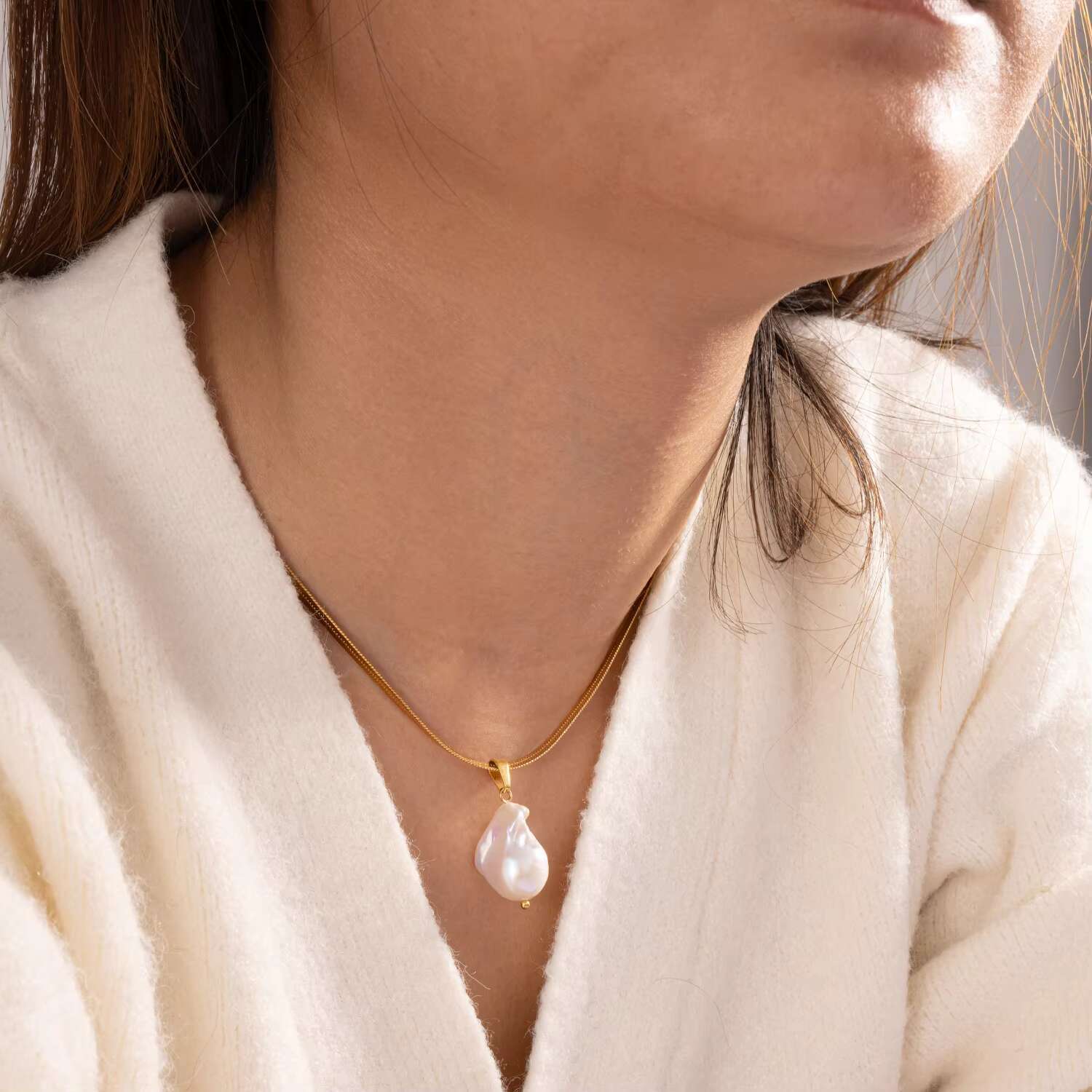 New INS Fashion Jewelry Gold Plated Stainless Steel Snake Chain for Women Baroque Pendant Necklace