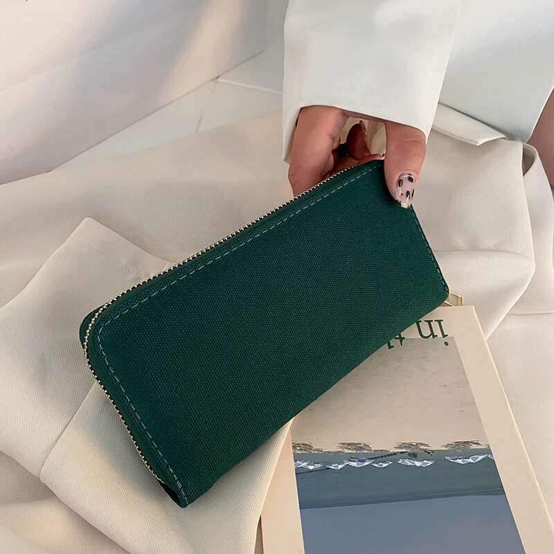 2025 New Free Shipping Women's Designer Small Square Foreskin Leather Women's Long Wallet Gold Hollow Leaf Bag Women's Coin Wallet Card