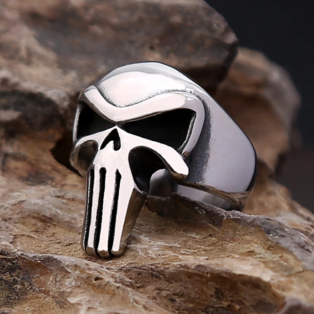 Fashion Retro High Polished Stainless Steel Skull Ring for Men Punk Simple Personality Skull Rings Motorcycle Amulet Jewelry 250509