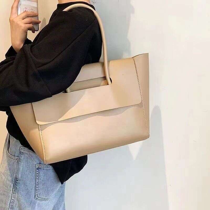 High end Women's 2025 New Trendy Korean Edition Large Capacity Handbag Fashion Commuter Tote Bag