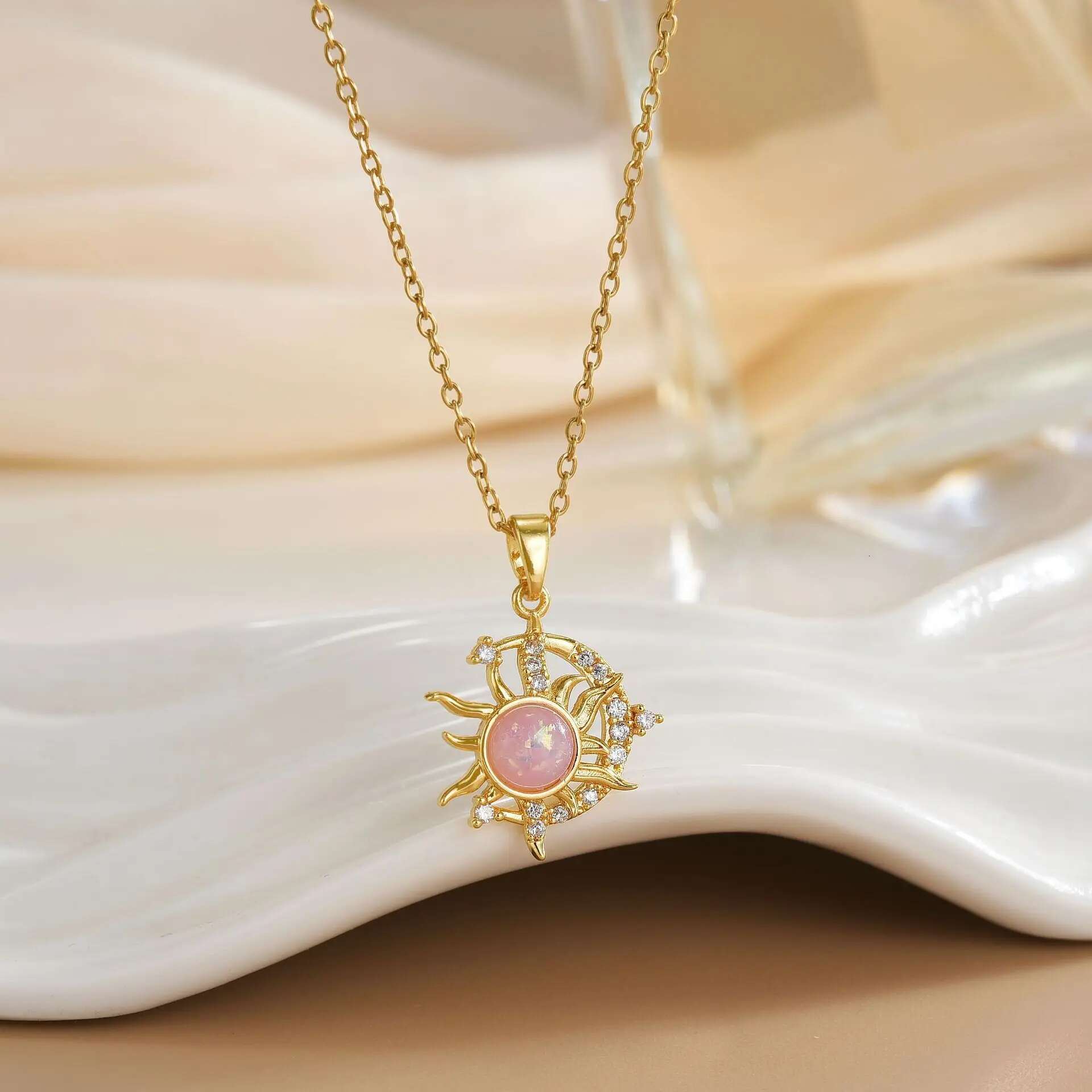 Rapunzel Necklace Sun and Moon ZHUMAN