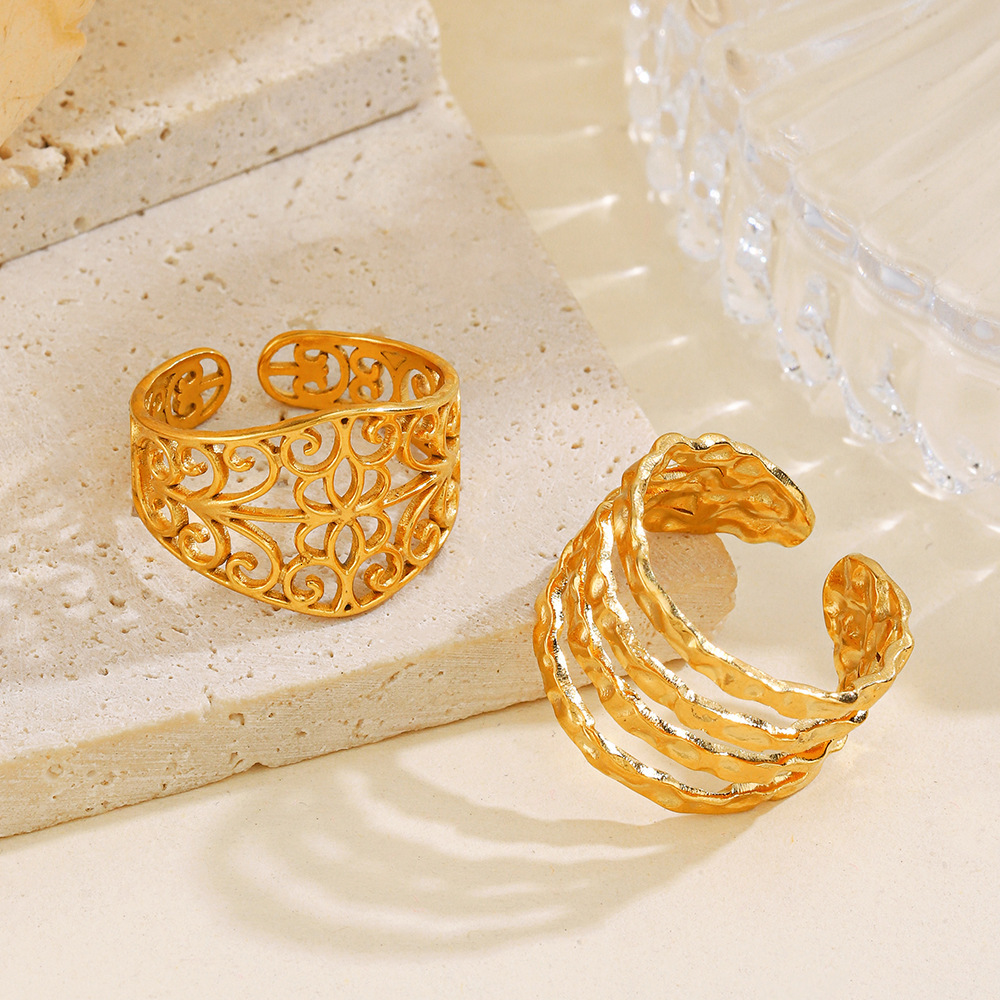 Style Stainless Line for Women's Fashion Versatile Gold Plated Hammer Pattern Titanium Steel Ring