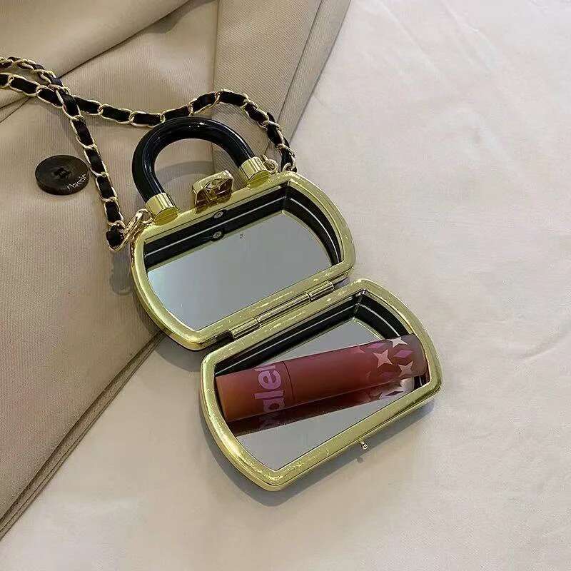 Free Shipping 2025 New Women's Designer Bag High Quality Black Dia Handheld Chain Exquisite Decorative Bag Outdoor Leisure Bag Mouth Red Envelope