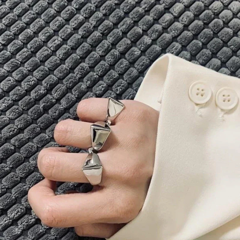 High versionStar Boutique Jewelry Store Pure Silver Three Section Armor Ring Punk Mens and Womens Jewelry 250509