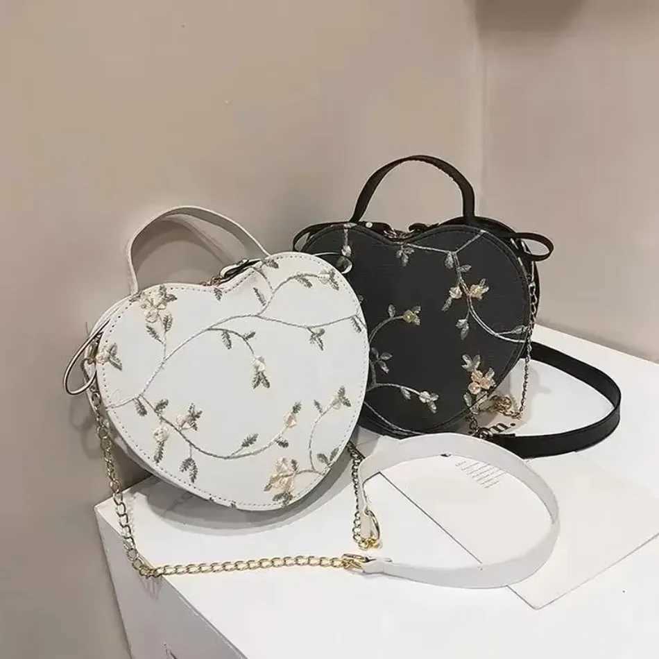 1 Pcs New Fashionable Womens Bag Shoulder Bag Womens Lace Peach Heart Creative Crossbody Bag HandbagsW250512
