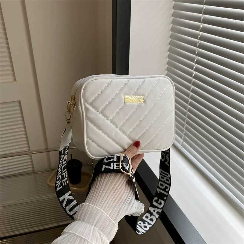 Minimalist Mini Fashionable Quilted Crossbody Bag Wallet Trendy PU Shoulder Bag WOMENS Casual Handbag and Mobile Phone Wallet Z250512