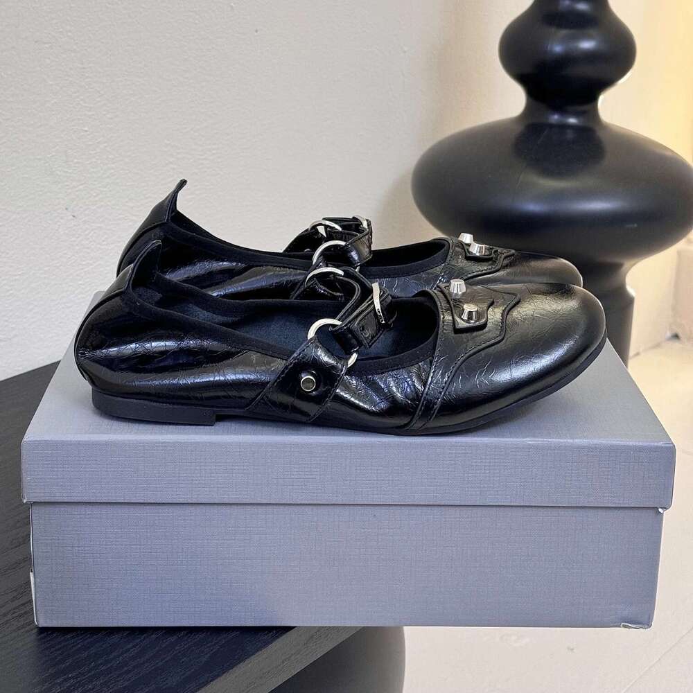 New Women Size35-41 Genuine Leather Ballet Flats Mary Janes Round Toes Metal Decoration Designer Shoes Zapatillas De Mujer
