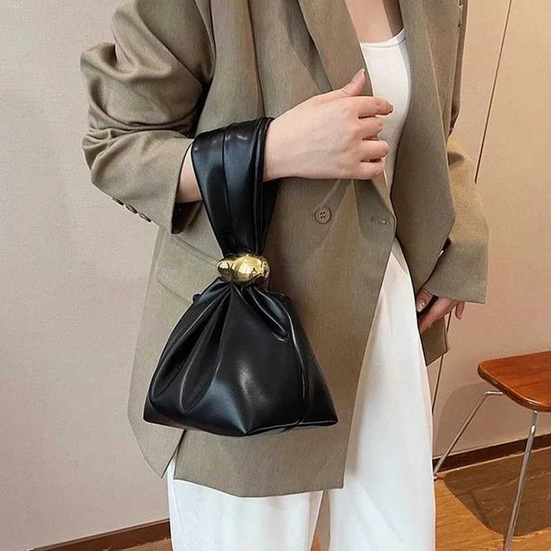 Fashion Designer Womens Small Handbag Soft Leather Pleated Ladies Mini Clutch Bag 2024 Female Party Evening Purses Bucket Bag Z250512