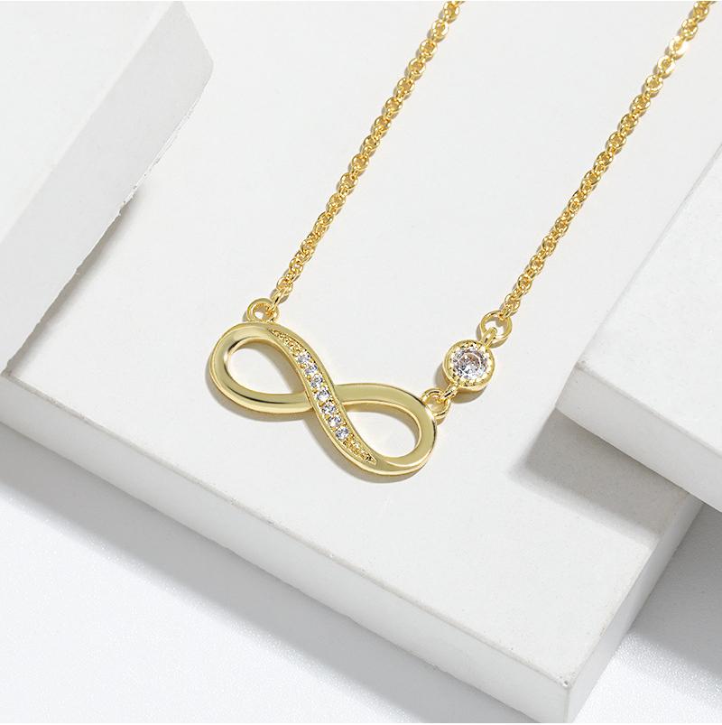 Timeless Fashion Accessory: A Versatile Infinite Loop Charm Bracelet Made from Premium Material