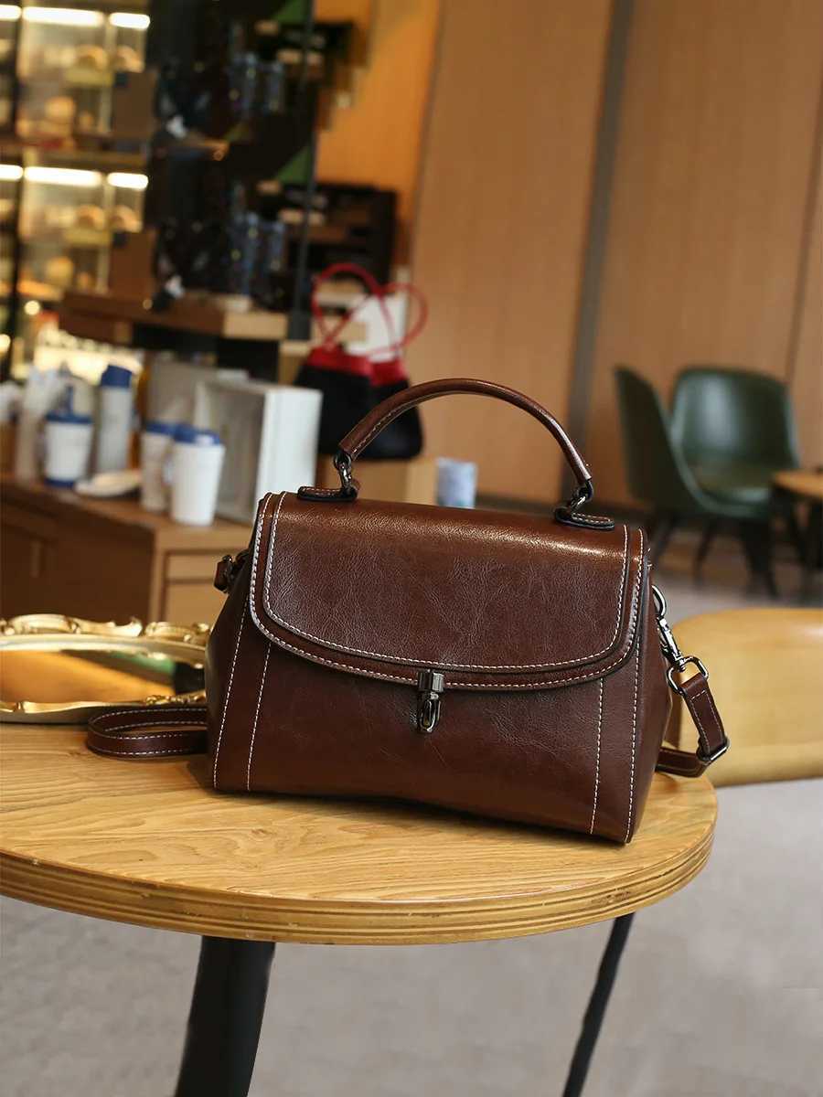 Leather womens bag shoulder bag 2025 new retro fashion handbag womens premium texture oil wax cowhide messenger bagW250512