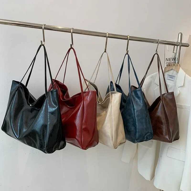 Wholesale New Fashion Tote Bag Solid PU Large Capacity Womens Shopping Travel Handbag Shoulder BagXJ250512