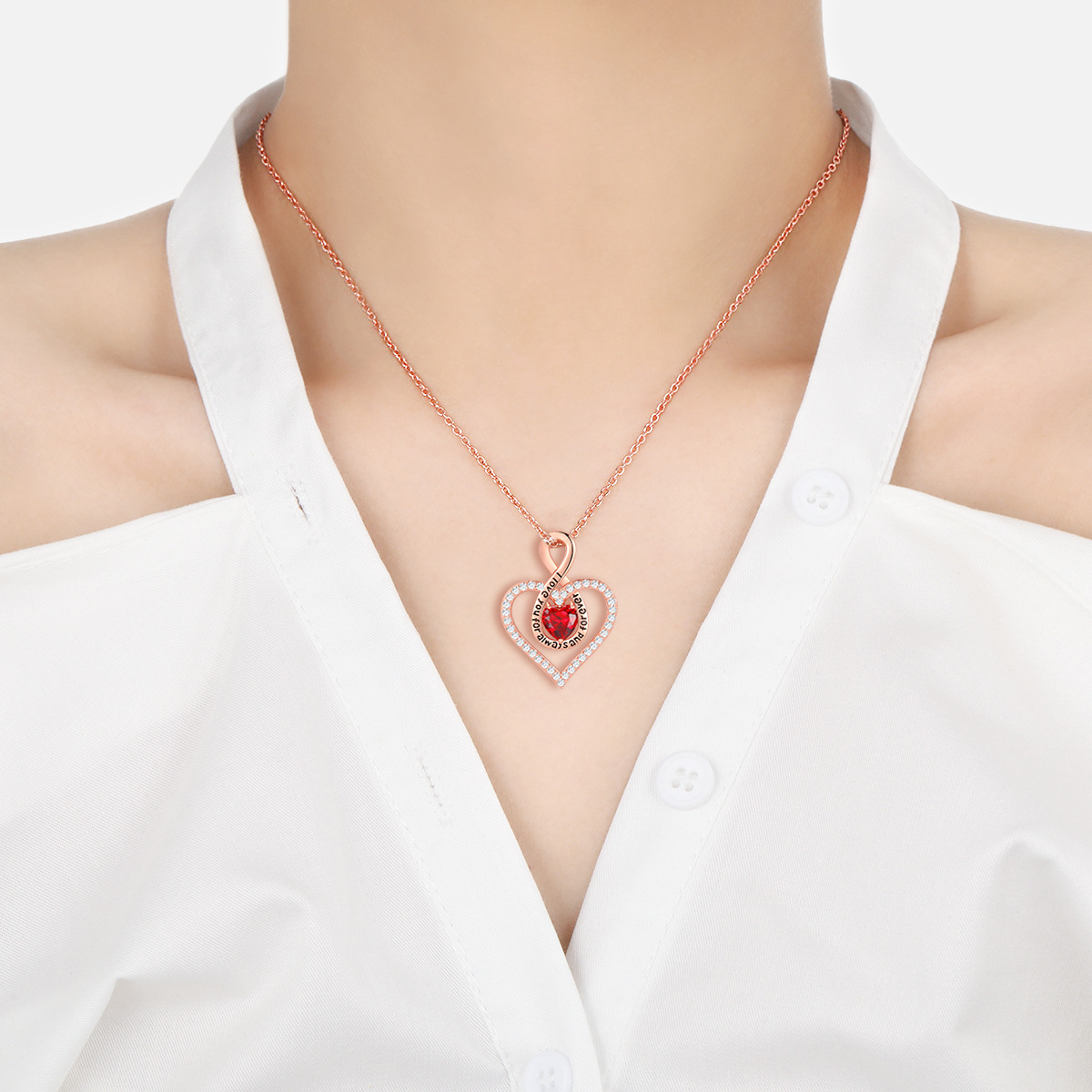 Elegant Handcrafted Jewelry Piece: Classic Heart-Shaped Amulet Necklace Set