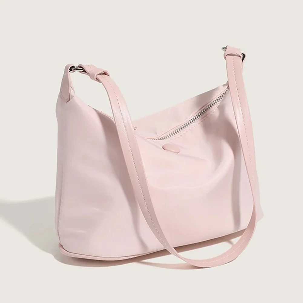 Womens Nylon Hobo Bag Nylon Crossbody Bag Zipper Lightweight Shoulder Bag Solid Color Chic Large Capacity Coin Key PurseXJ250512