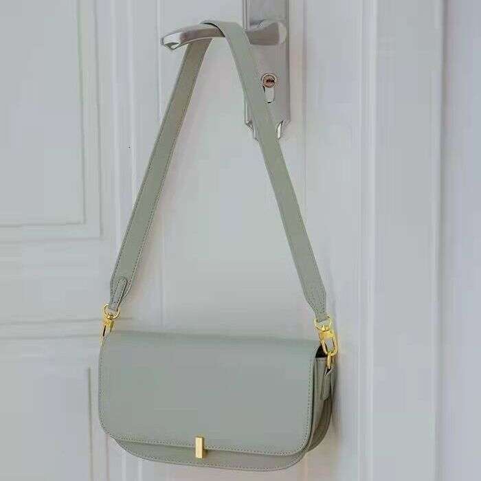 White armpit with high appearance French texture, niche single shoulder crossbody bag new women's bag