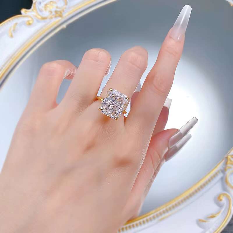 High Quality Fashion Jewelry 18K Plated Gold 2ct 3ct Engagement Wedding Diamond Moissanite Ring