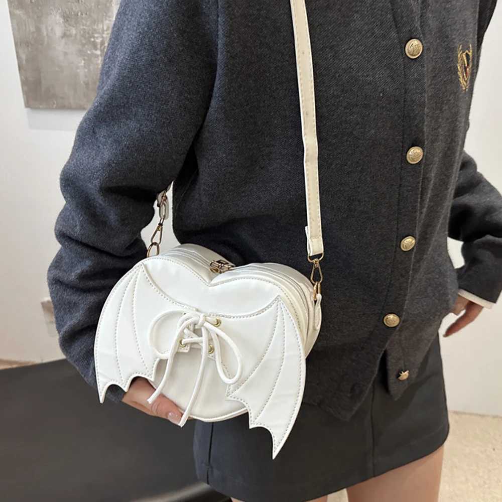 Internet celebrity new love bag strap design bat wing bag funny womens single shoulder diagonal cross bag Z250512