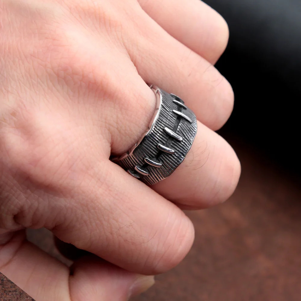 Fashion Mens Punk Biker Ring Creative Chimeric Suture Stainless Steel Rings for Women Vintage Gothic Jewelry Size 7 to Size 15 250509