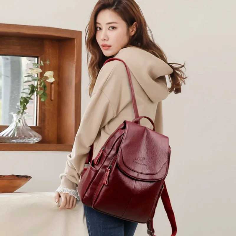 Ladies Bookbag Rucksack Women Large Capacity Backpack Purses High Quality Leather Female Vintage Bag School Bags Travel Bagpack Z250512