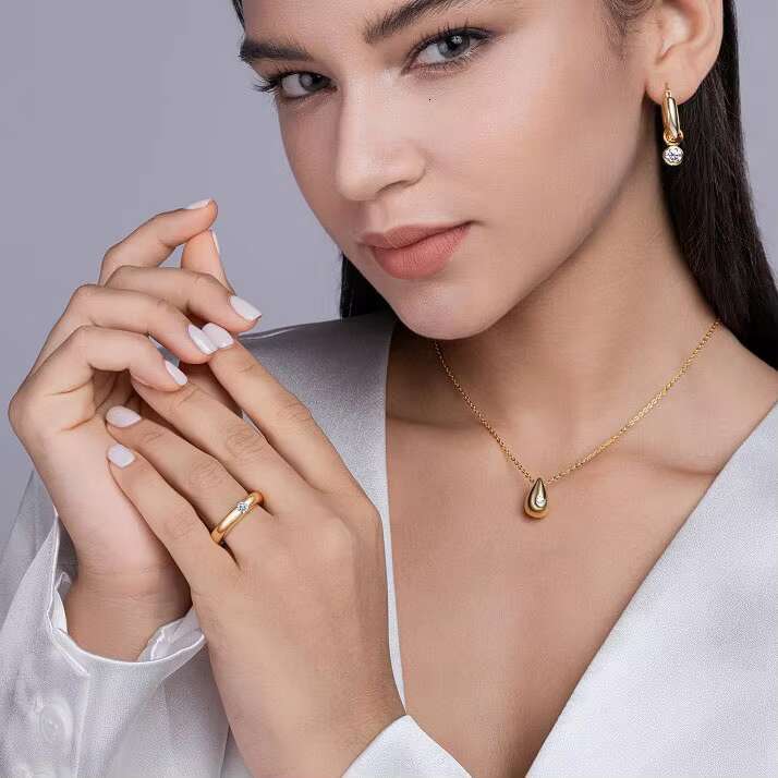 18K Gold Plated S925 Silver Minimalistic Luxury 4mm Moissanite Classic Comfort Fit Dome Ring Everyday Elegance for Women