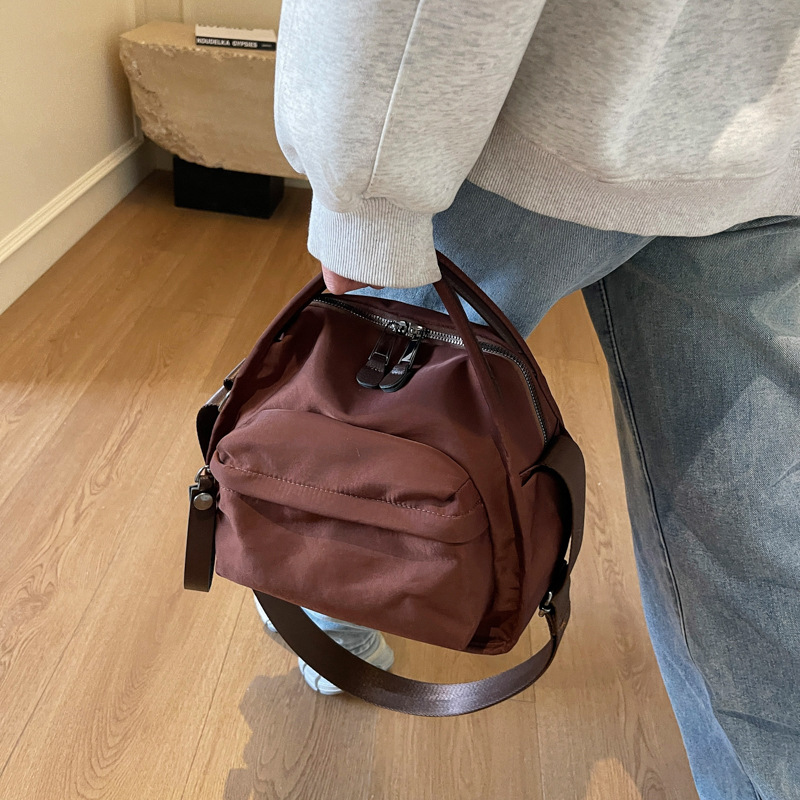 New minimalist and lightweight casual bag, fashionable and versatile Oxford cloth women's diagonal cross bag, single shoulder hand-held commuting