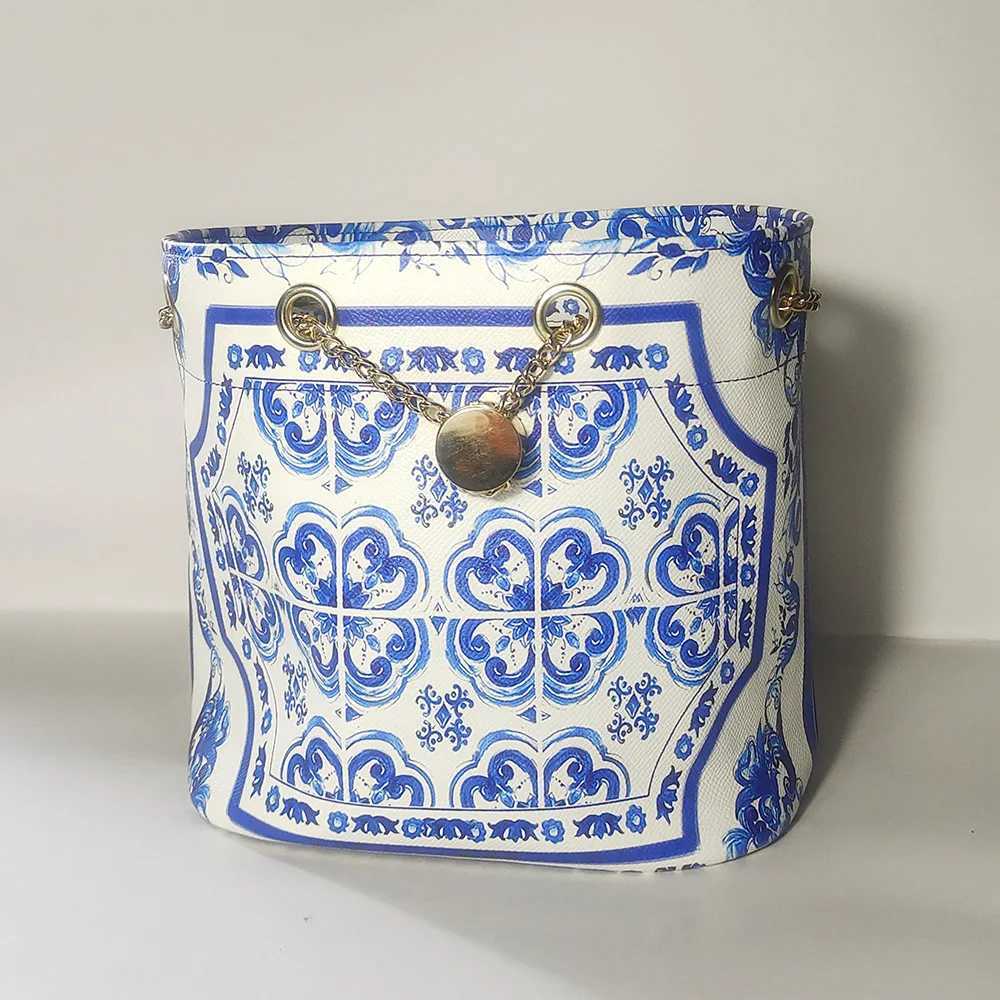 Crossbody Bag Womens 2024 New Niche Bucket Bag Fashion Temperament Bridal Red Wedding Bag Z250512