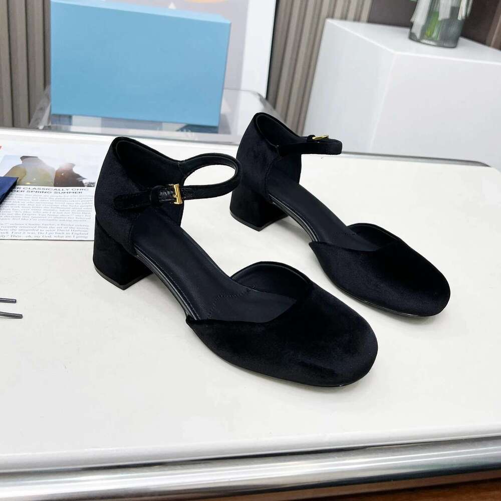 Women Size35-41 Veet Pumps Med Heels Mary Janes Square-Toes Buckle Strap Solid Colors Designer Shoes Zapatillas De Mujer