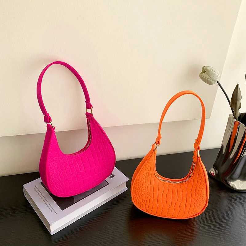 Leisure Womens Handbag Pure Felt Fashion Underarm Bag Senior Design Women Shoulder Bag Designer Solid Color Dumplings Bag Z250512