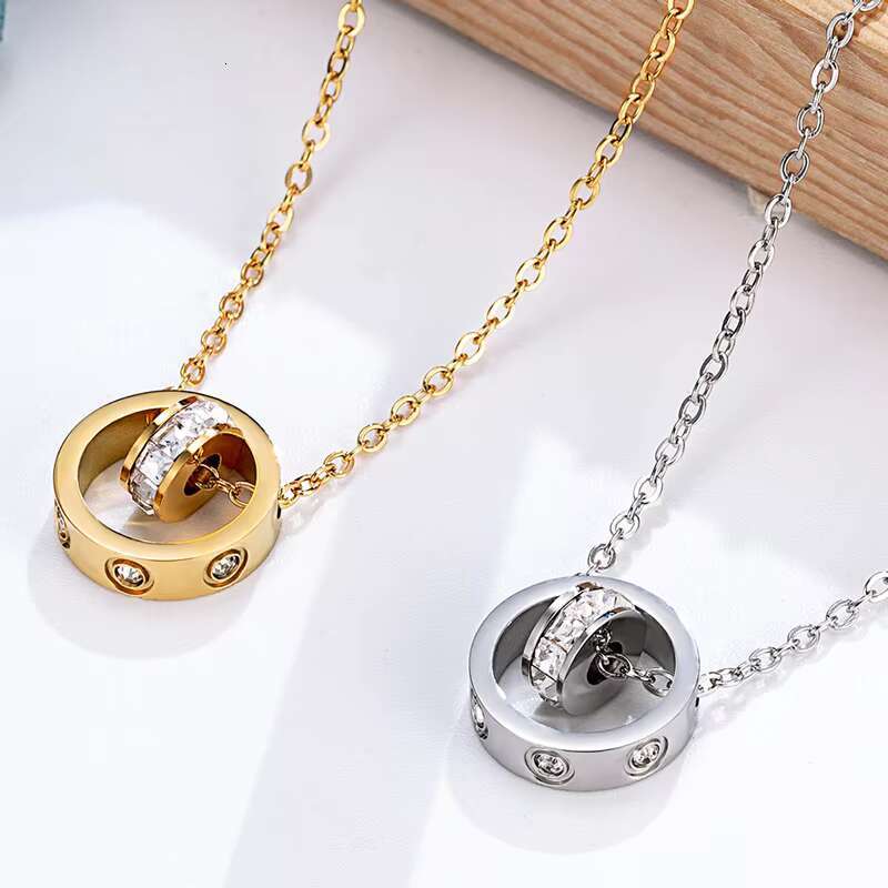 Hot selling high-quality stainless steel heart jewelry collarbone chain gold-plated zircon women's necklace gift