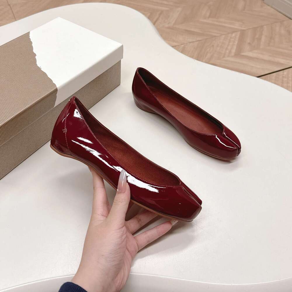 Women Size35-41 Patent Leather Ballet Flats Solid Colors Leisure Low Heels Round-Toes Designer Shoes Zapatillas De Mujer