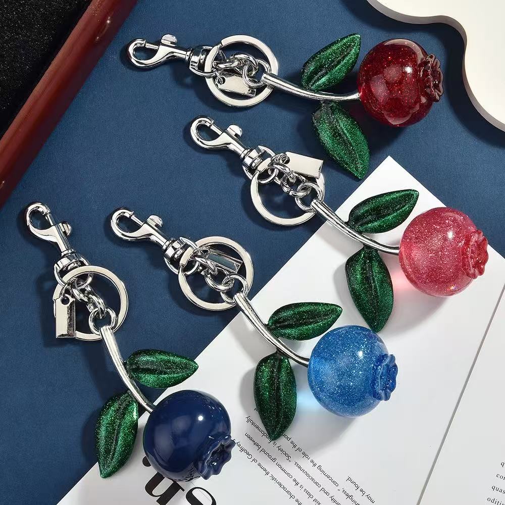 Luxury Designer Keys Blueberries Cherry Bag Charm Fashion Women Keychain Vintage Cool Rowan co ch Pattern Wallet Ring Keyring Hangings key chain