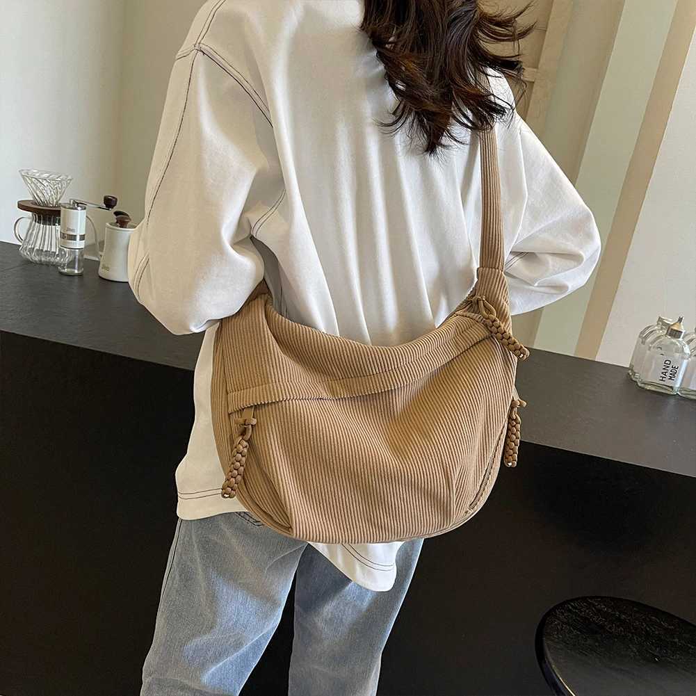 Corduroy Crossbody Bag Solid Color Women Crescent Bag with Pockets Handbag Everyday Sling Bag for School Travel WorkXJ250512