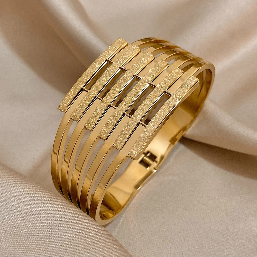 Greater Stainless Steel Chunky Geometric Wide Bangles Bracelets for Women Gold Plated Metal Bracelet Waterproof Jewelry 250512