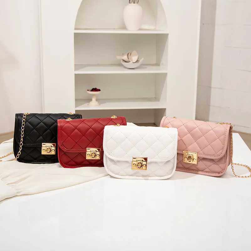 New Embroidered Bag 2024 Ladies Bags Trendy Womens Bag Cross border Small Square Bag Fashion Chain Bag Z250512