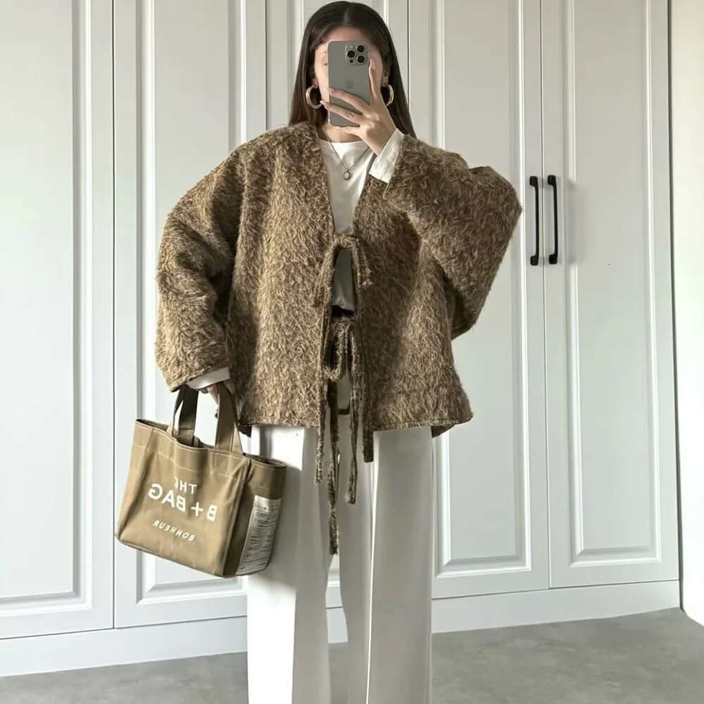 New winter fashion women's casual avant-garde design with a European and American style four-color lace up jacket