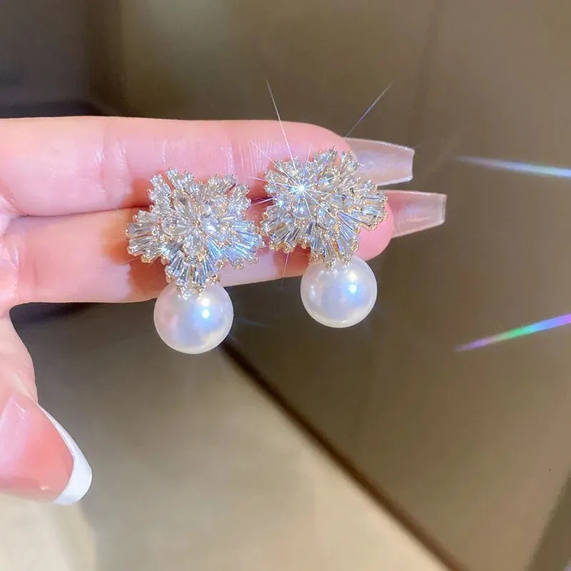 Advanced With Snowflake Zirconia Stud Earrings Pearl And Sparkling Earrings For Women Trendy Party Jewelry 250512