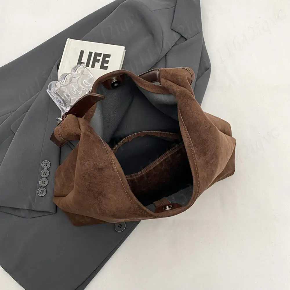 Women Suede Shoulder Bag Stylish Crossbody Bag Large Capacity Top Handle Bag Adjustable Strap Chic Hobo Bag Daily Commuting BagXJ250512