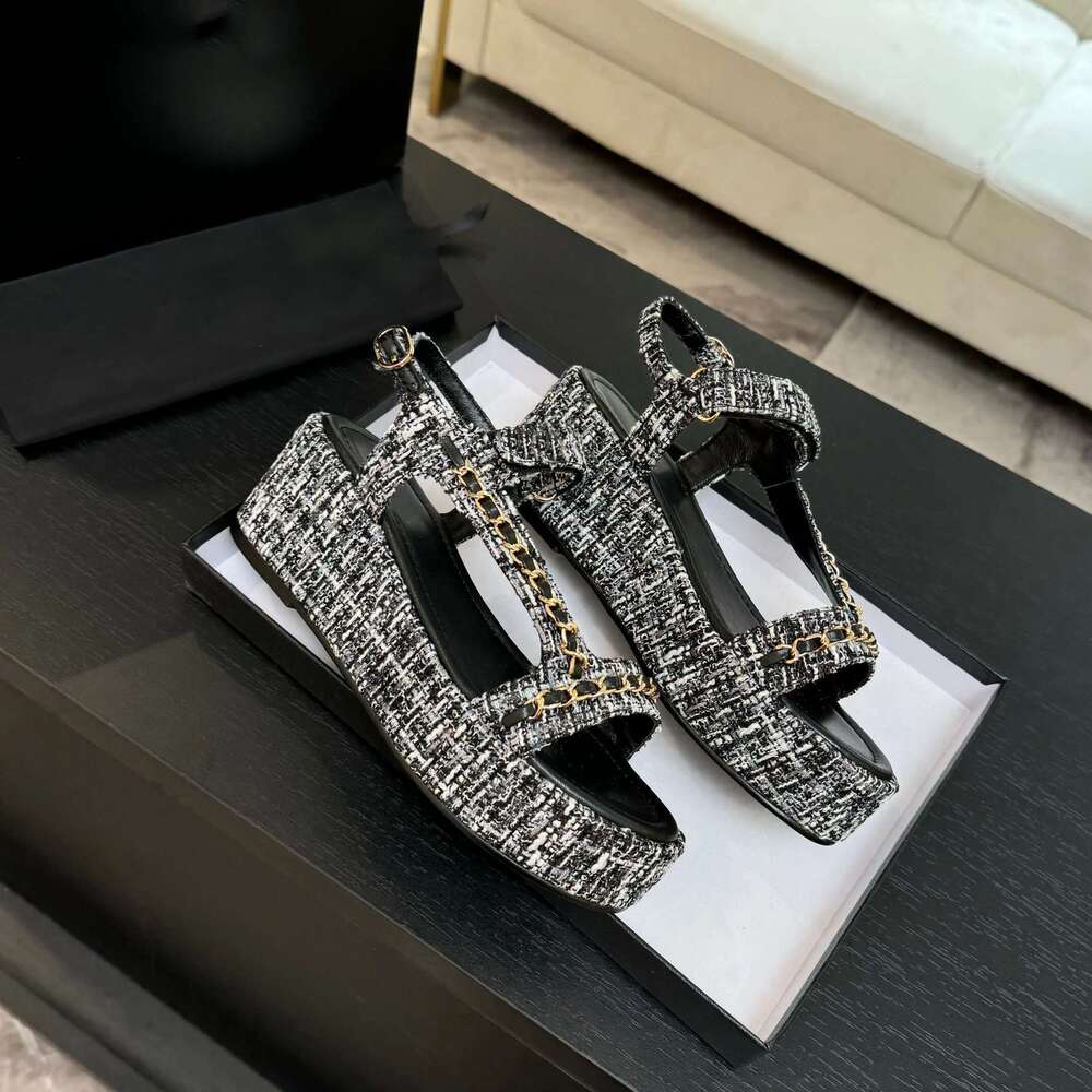 Women Size35-42 Sandals Chain High Heels Wedges Flat Platform Pumps Summer Buckle Strap Designer Shoes Zapatillas De Mujer