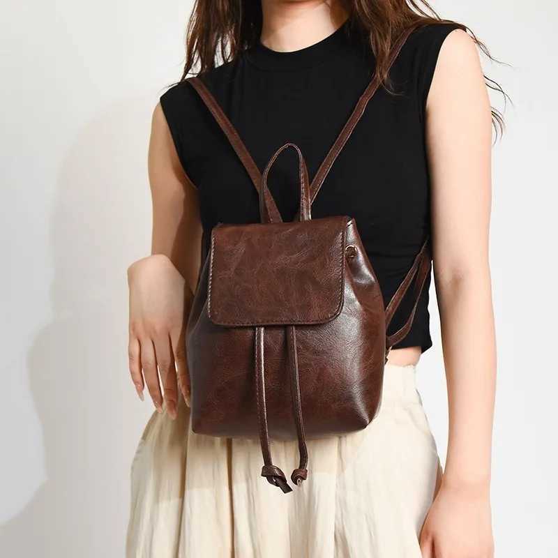 Fashionable Large Capacity Backpack for Women 2025 Winter New Simple and Casual Backpack Fashion Womens Backpack Z250512