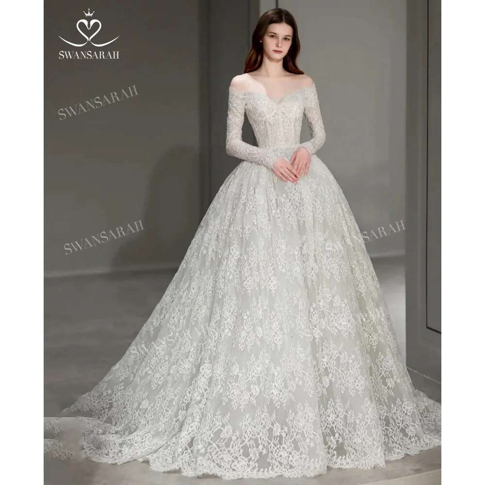 Long Sleeve Ball Gown Wedding Dress 2025 Sweetheart Vintage Lace customized Vestido De Novia SwanSarah B500 Backless Bride