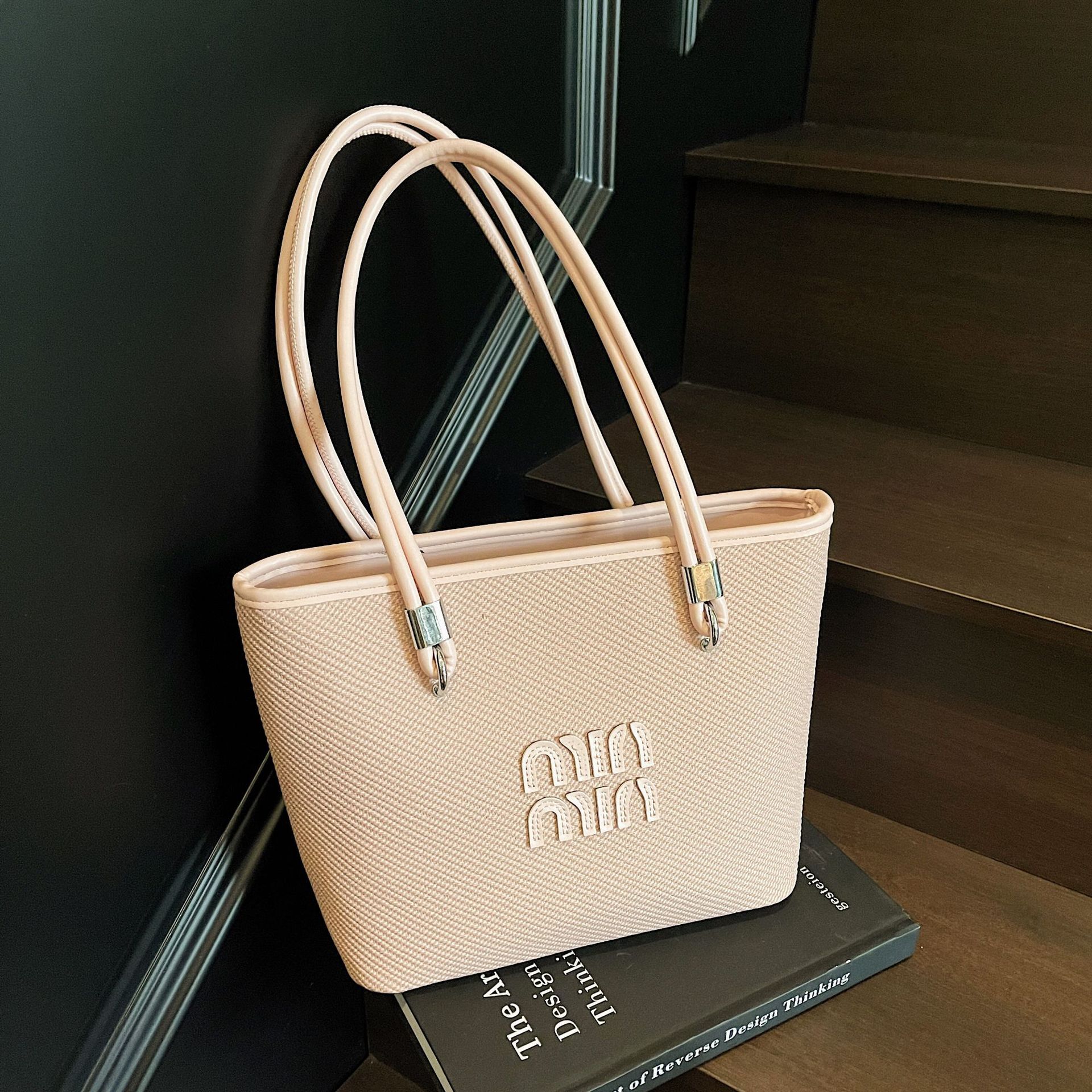 2025S designer large capacity tote min new beach woven women handbag fashionable armpit niche shoulder bag