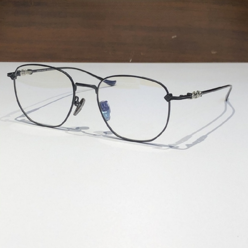 High Quality Men optical glasses Classic Luxury Designer Women eyeglass Titanium Punk Business Design Prescription Spectacle Frames with box 8173 SIZE