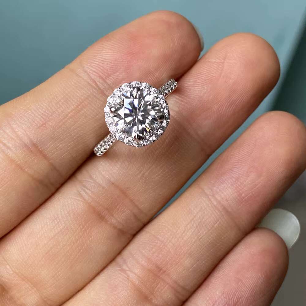 Custom Ring 2 Ct 18K White Gold Platinum Anniversary Ring Factory Supplying Moissanite Ring Gold with Price