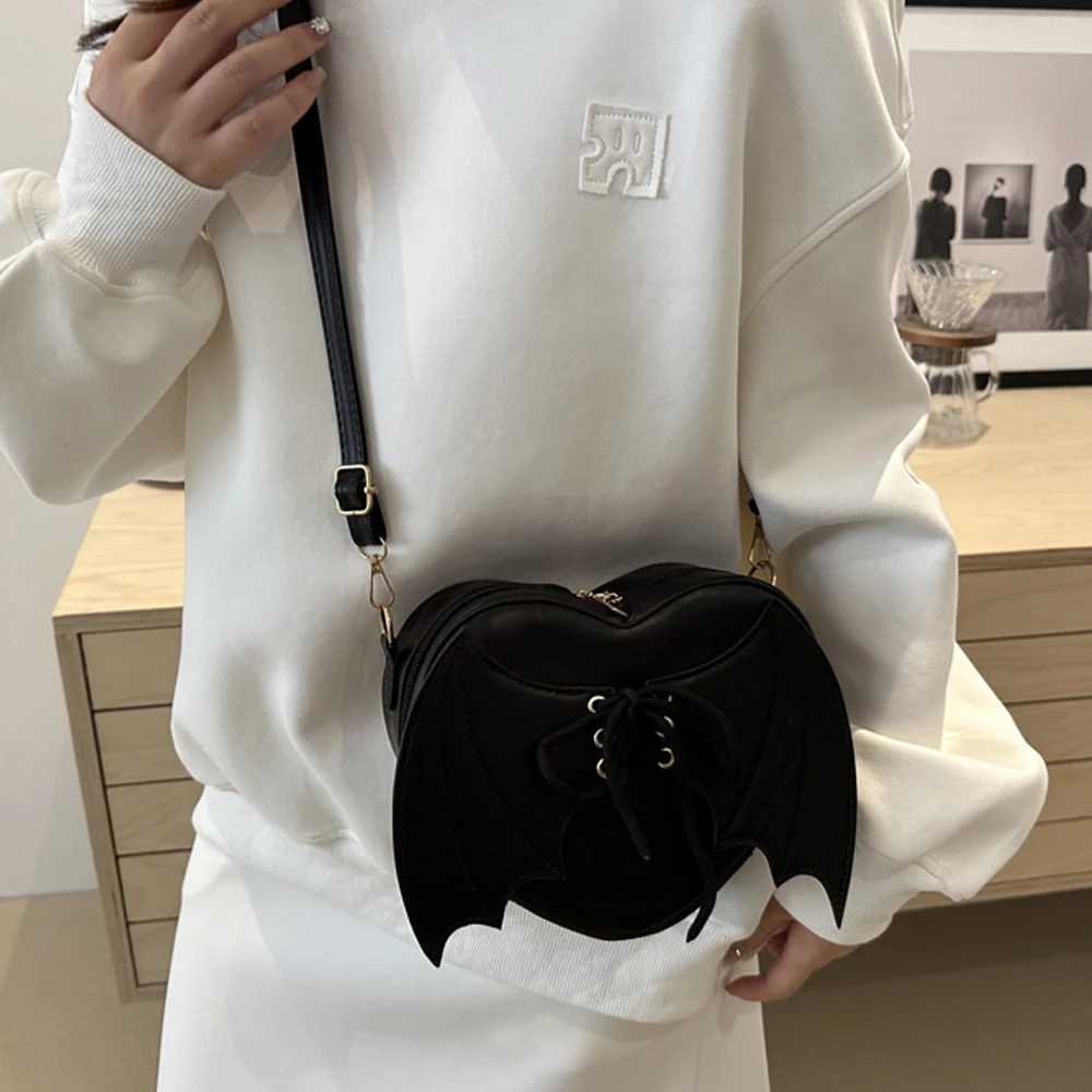 Internet celebrity new love bag strap design bat wing bag funny womens single shoulder diagonal cross bag Z250512