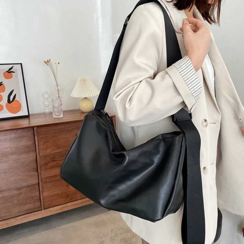 Fashion Pu Leather Shoulder Bags For Women Soft Large Capacity Travel Crossbody Bag Vintage Casual Ladies Handbags Student BagW250512