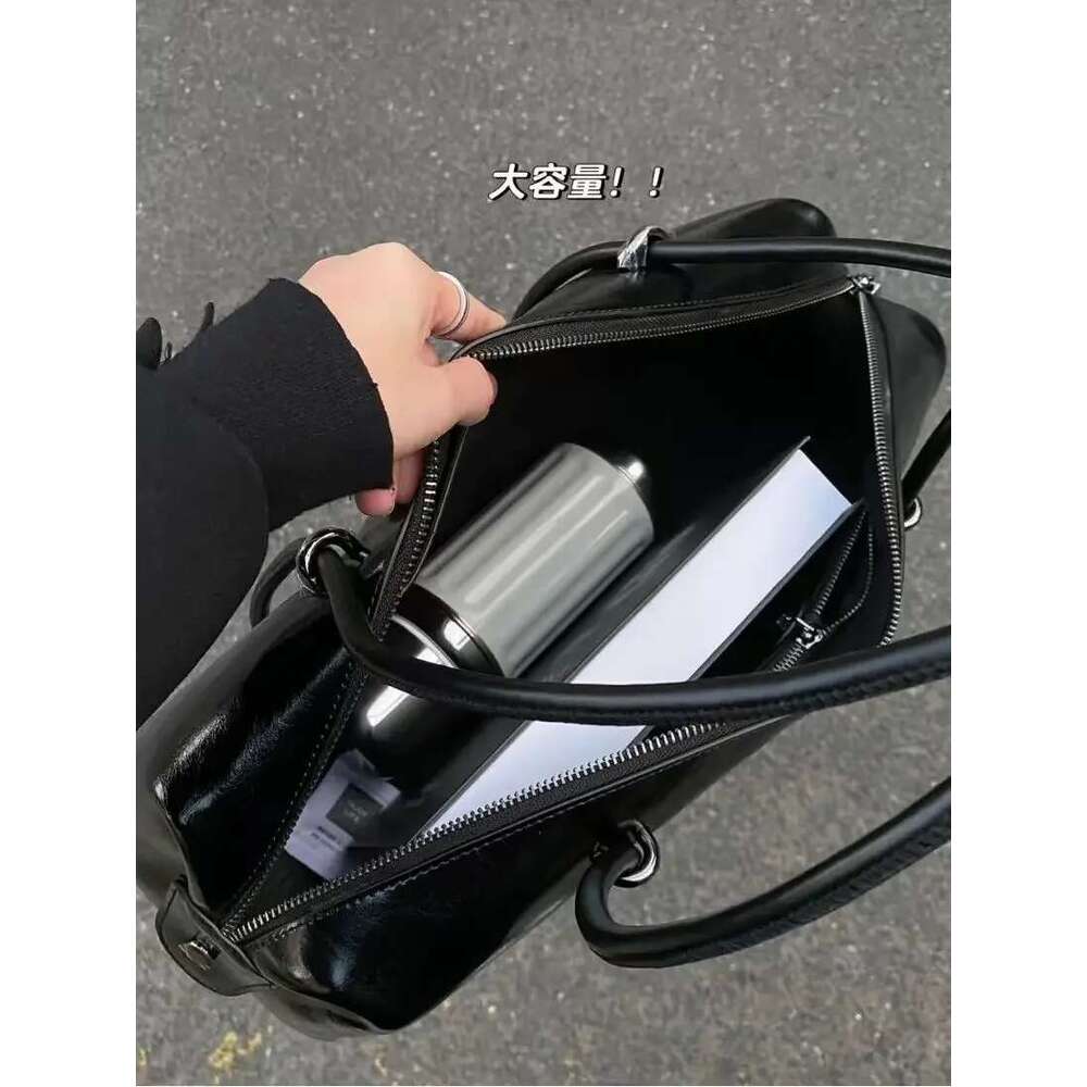 Miyagawa Retro Women's Large Capacity Boston Pillow Spicy Girl Motorcycle Bag High Quality One Shoulder Travel Handbag