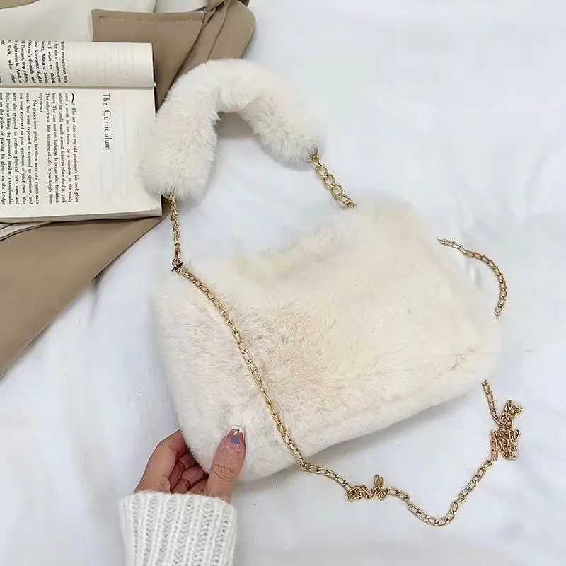 Winter Plush Tote Handbag Versatile Fluffy Shoulder Bag Soft Cute Chain Crossbody Bag Fashion Women s Small Square Handbag Z250512