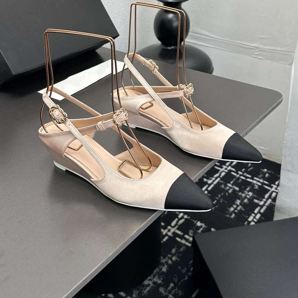 Women Size35-41 Silk Genuine Leather Pumps Med Heels Wedges Chain Pointed Toe Sandals Designer Shoes Zapatillas De Mujer