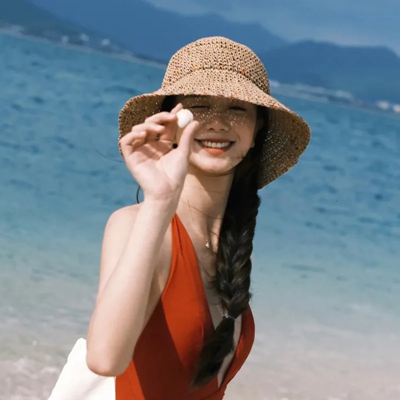 Summer Straw Sun Hats for Women Showing Face Small Bucket Hat Large Brim Sunshade and Sunscreen Seaside Beach Cap 250512