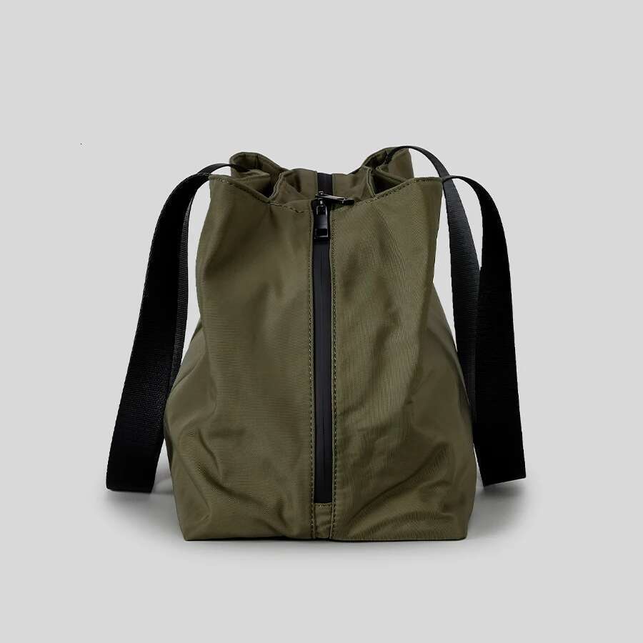 Waterproof Nylon Large Capacity Travel Casual Women Shoulder Bags Simple Lady Handbags Big Yoga Bag 2025